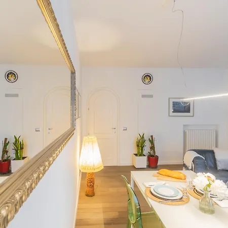 Residenza Art Design In By Rent アパート *