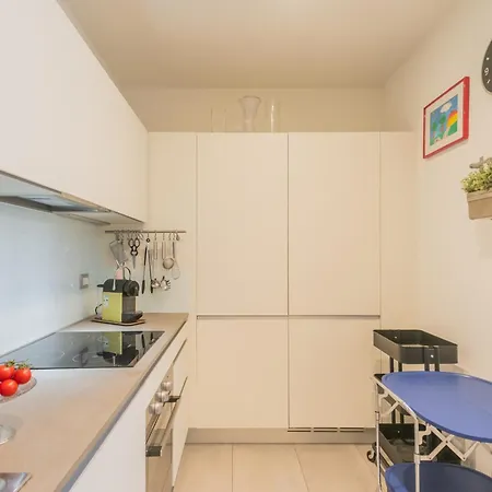 Residenza Art Design In コモ