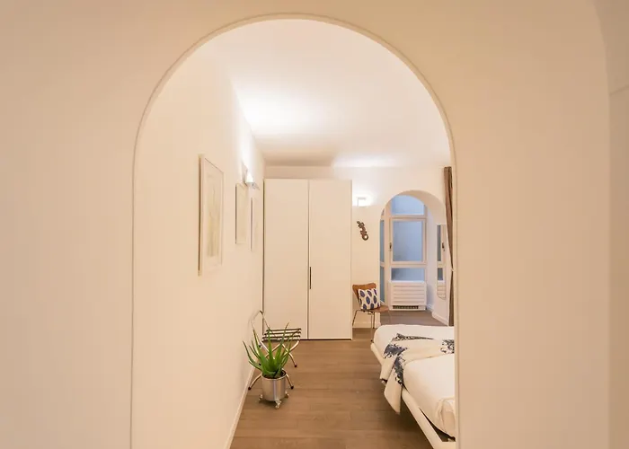 Residenza Art Design In By Rent コモ