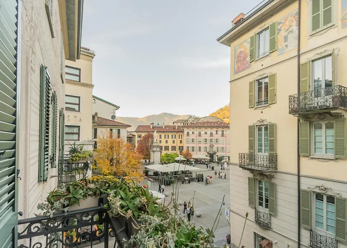 Residenza Art Design In By Rent アパート コモ