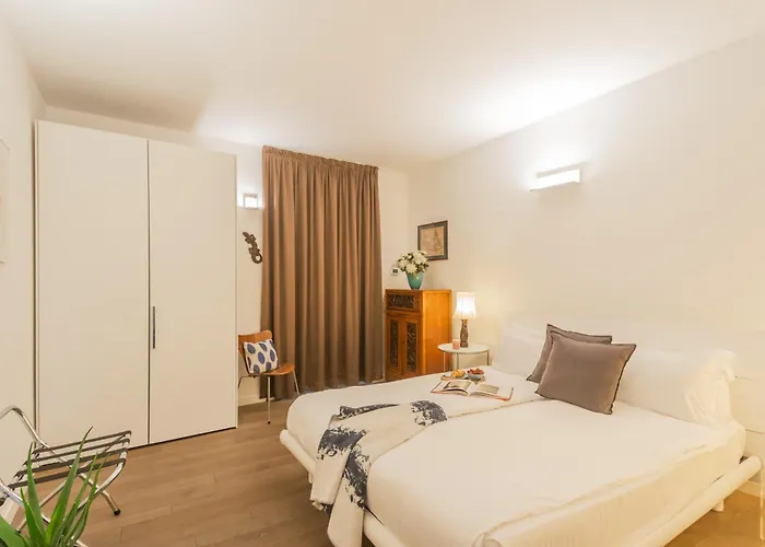 Residenza Art Design In By Rent Apartman *